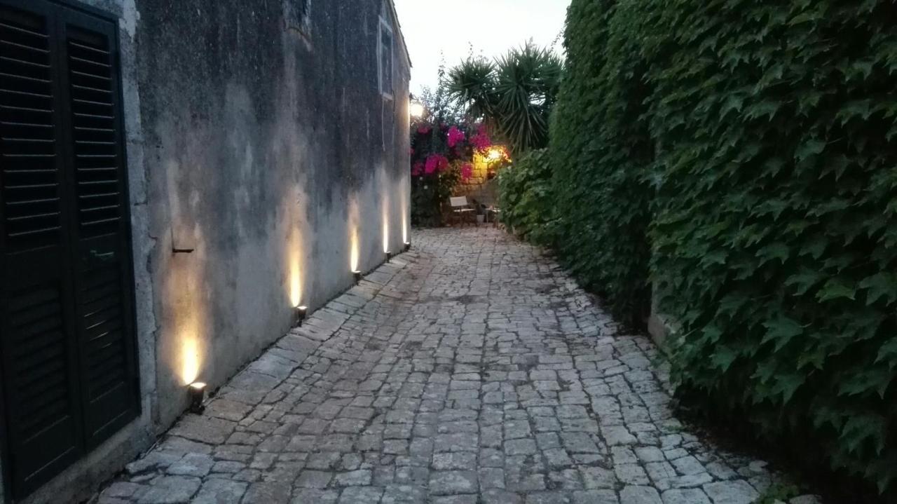 Oasi Di Campagna Hotel Модика Екстериор снимка