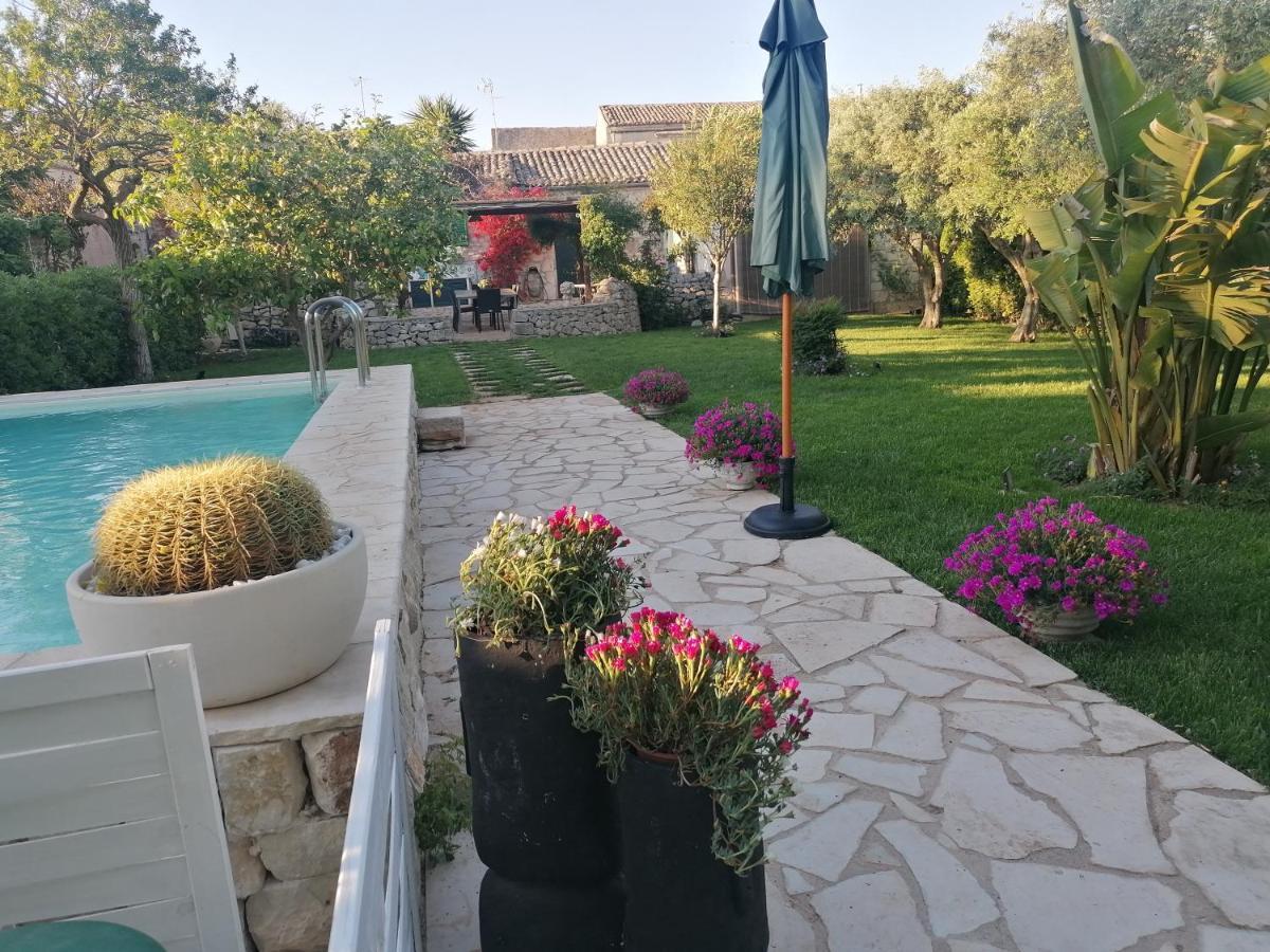 Oasi Di Campagna Hotel Модика Екстериор снимка